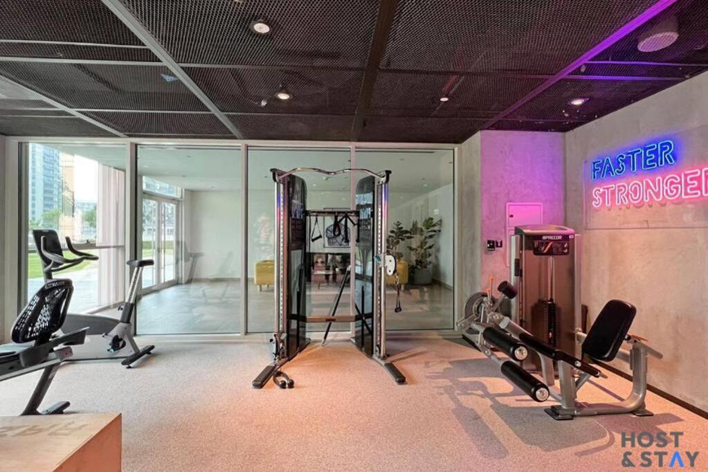 Upgraded 2br In Hills *