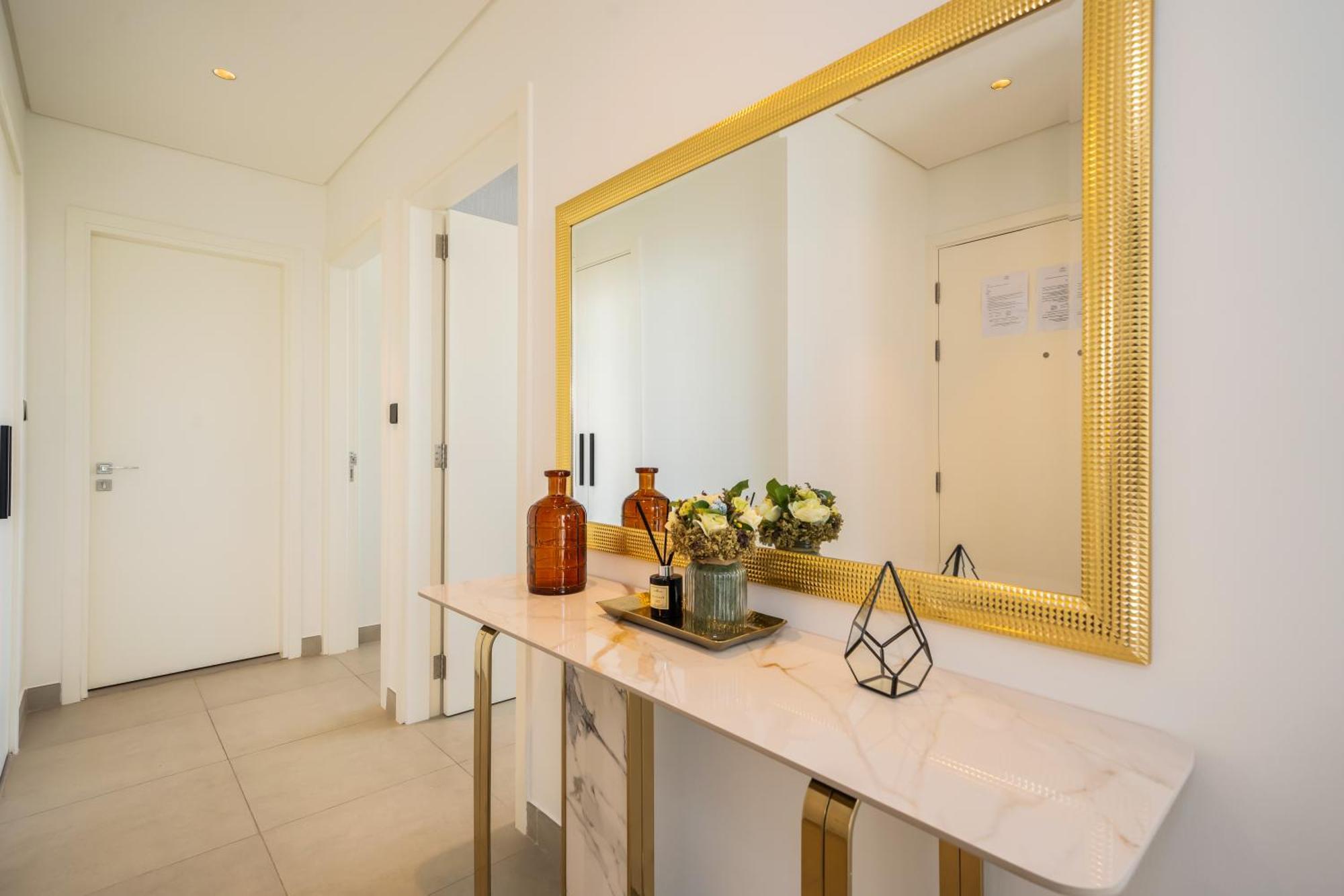 Newarabian Collective 2 Tower Hills - 2br Apartment