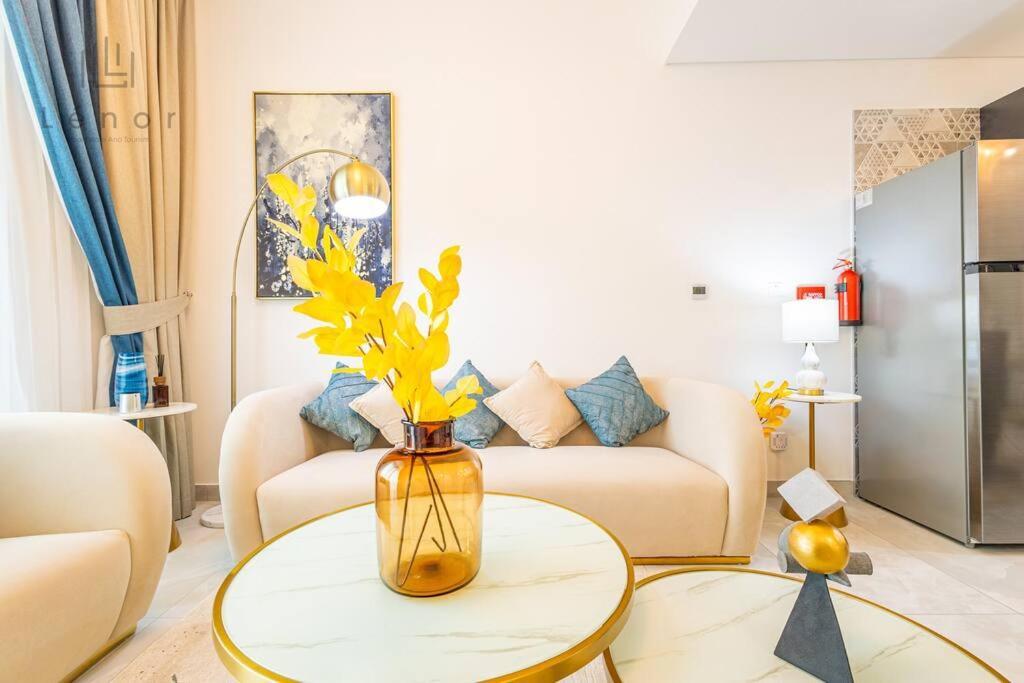 Luxe 2 Bedroom With Private Office Apartment *