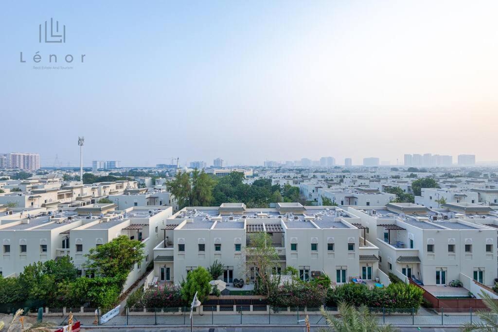 Luxe 2 Bedroom With Private Office *