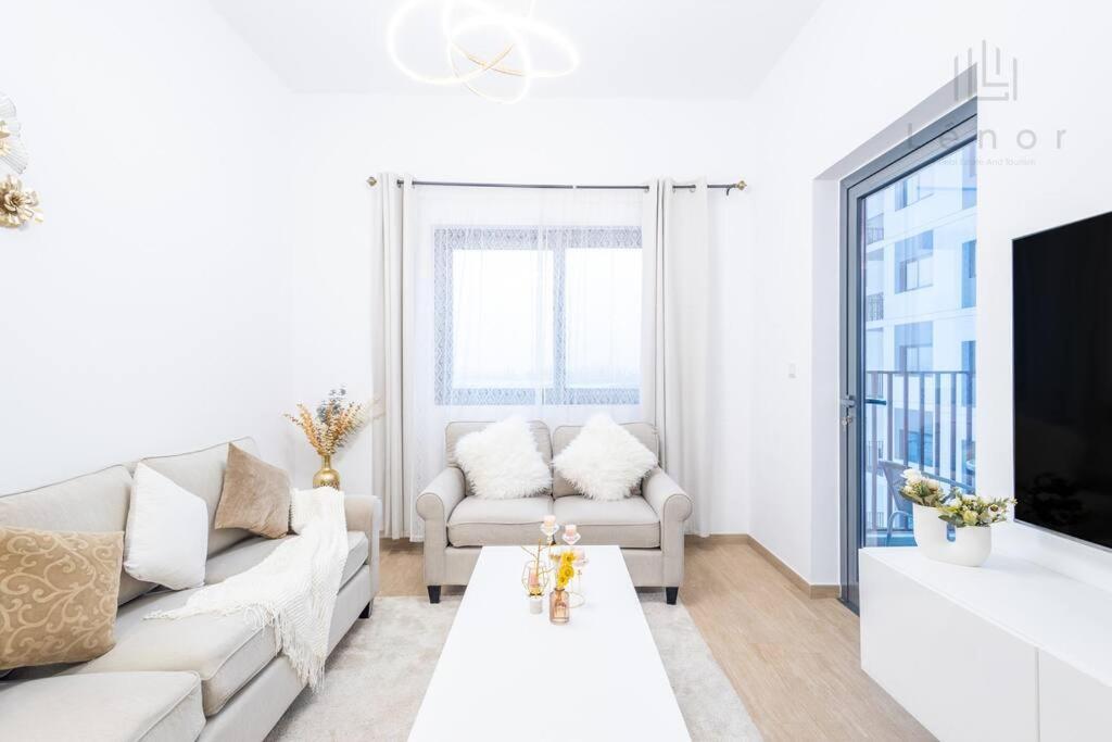 Sleek 2br With Cycling Paths Dubai