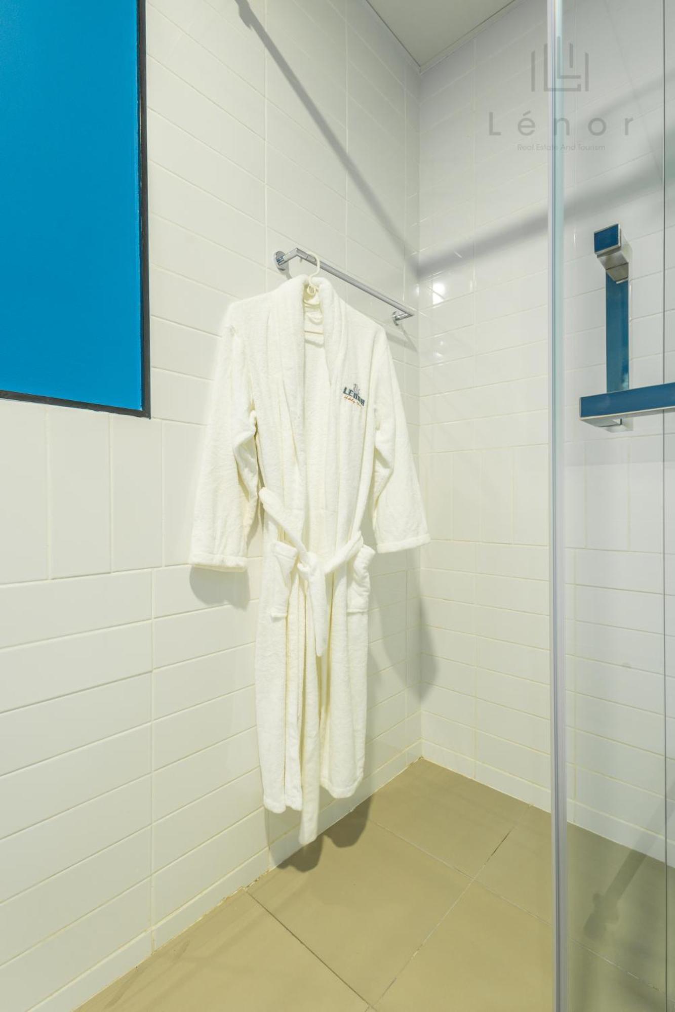 Apartment Sleek 2br With Cycling Paths *