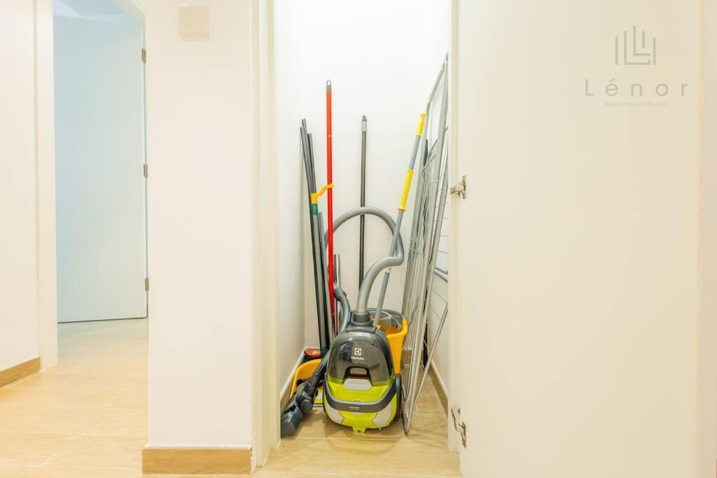Apartment Sleek 2br With Cycling Paths
