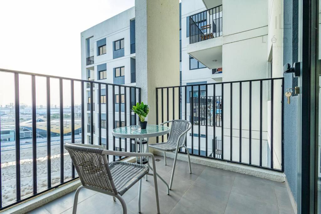 Sleek 2br With Cycling Paths