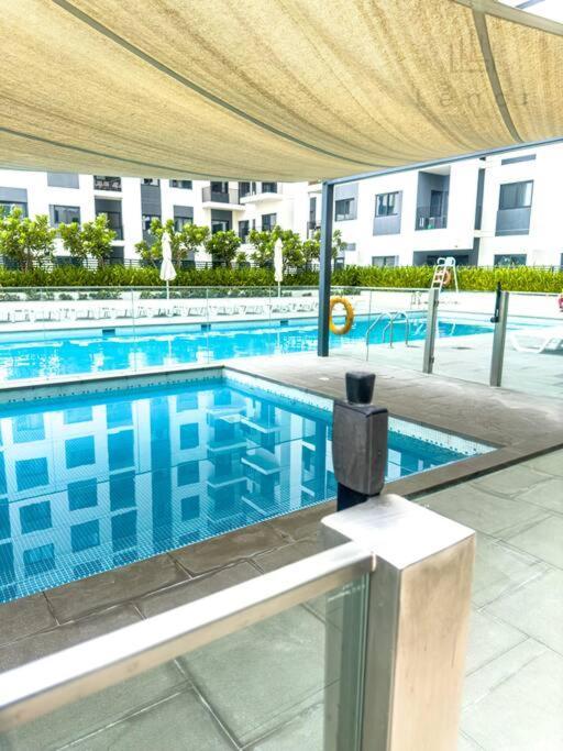 Apartment Sleek 2br With Cycling Paths *