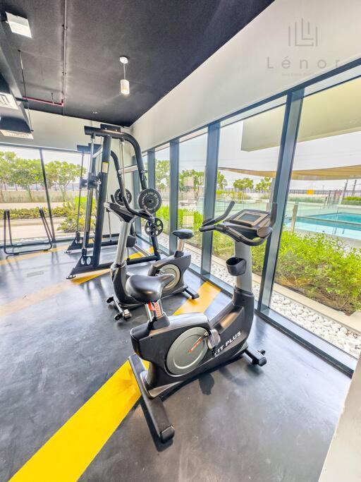 Apartment Sleek 2br With Cycling Paths Dubai