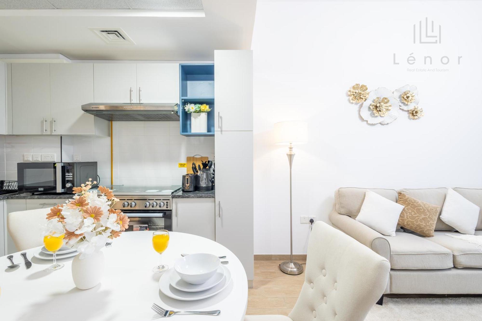 Sleek 2br With Cycling Paths Apartment
