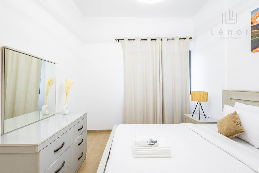 Apartment Sleek 2br With Cycling Paths Dubai