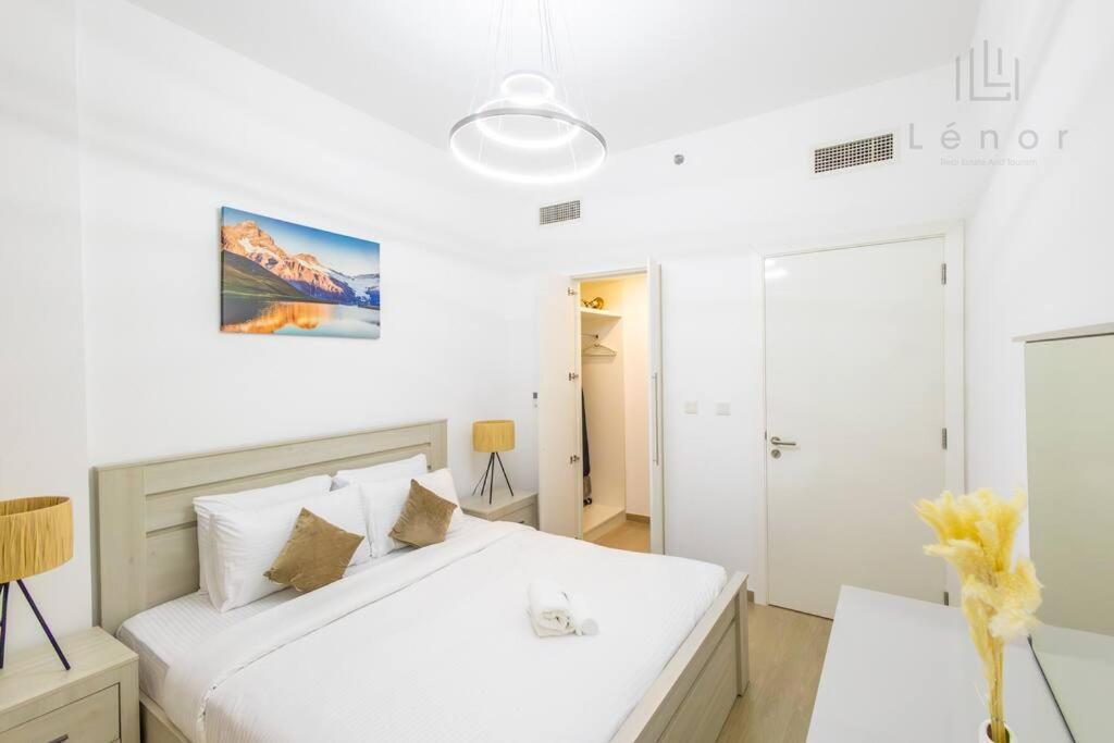 Apartment Sleek 2br With Cycling Paths Dubai