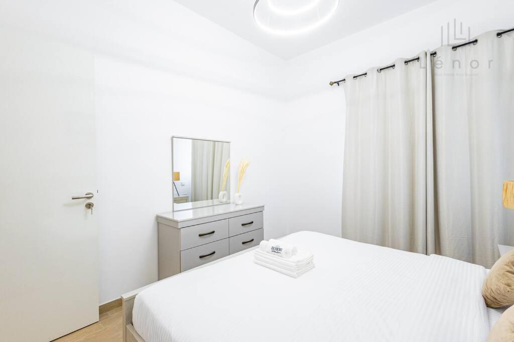 Apartment Sleek 2br With Cycling Paths *