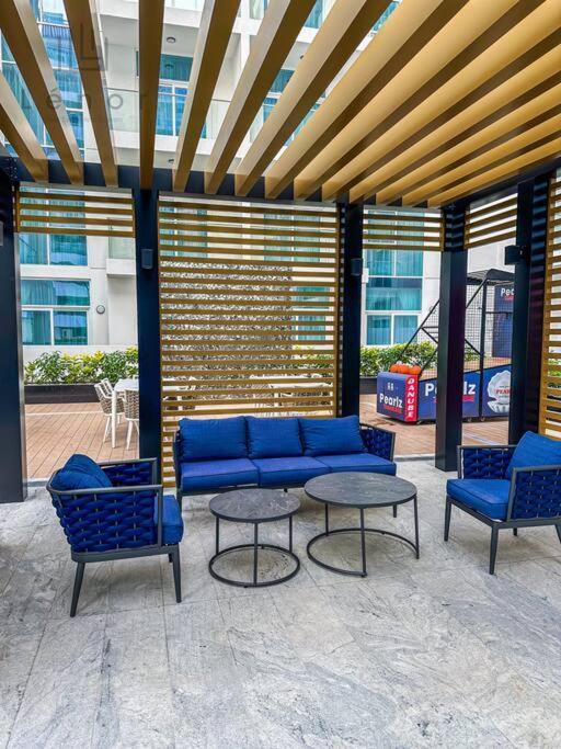 Luxe 2 Bedroom With Private Office Dubai