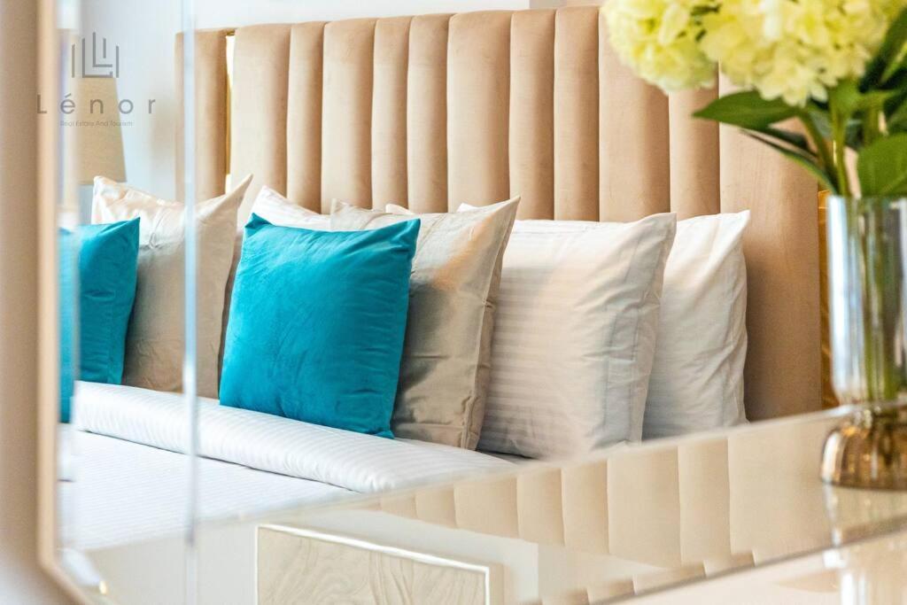 Luxe 2 Bedroom With Private Office Apartment Dubai