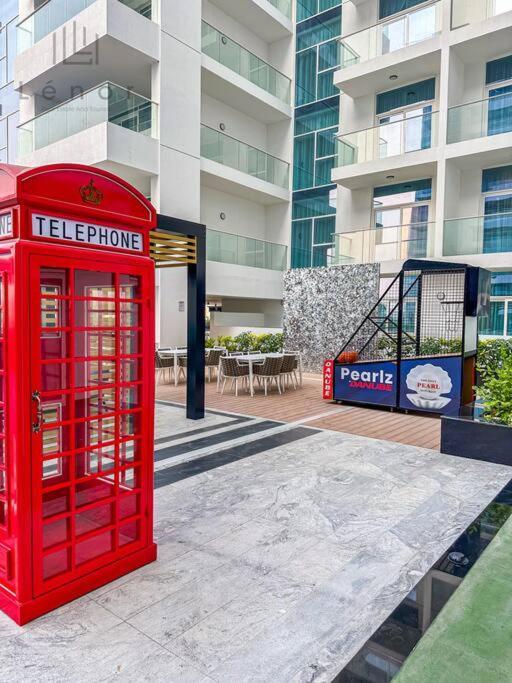 Luxe 2 Bedroom With Private Office *