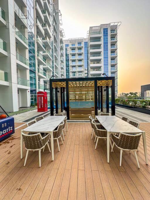 Luxe 2 Bedroom With Private Office Apartment Dubai