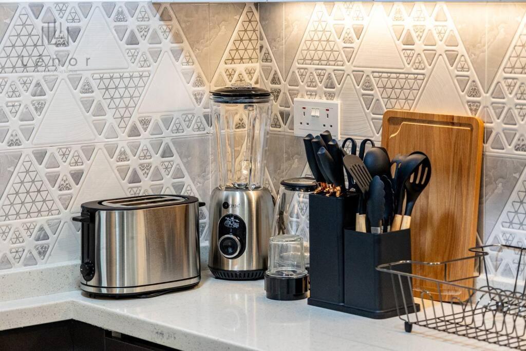 Luxe 2 Bedroom With Private Office Dubai