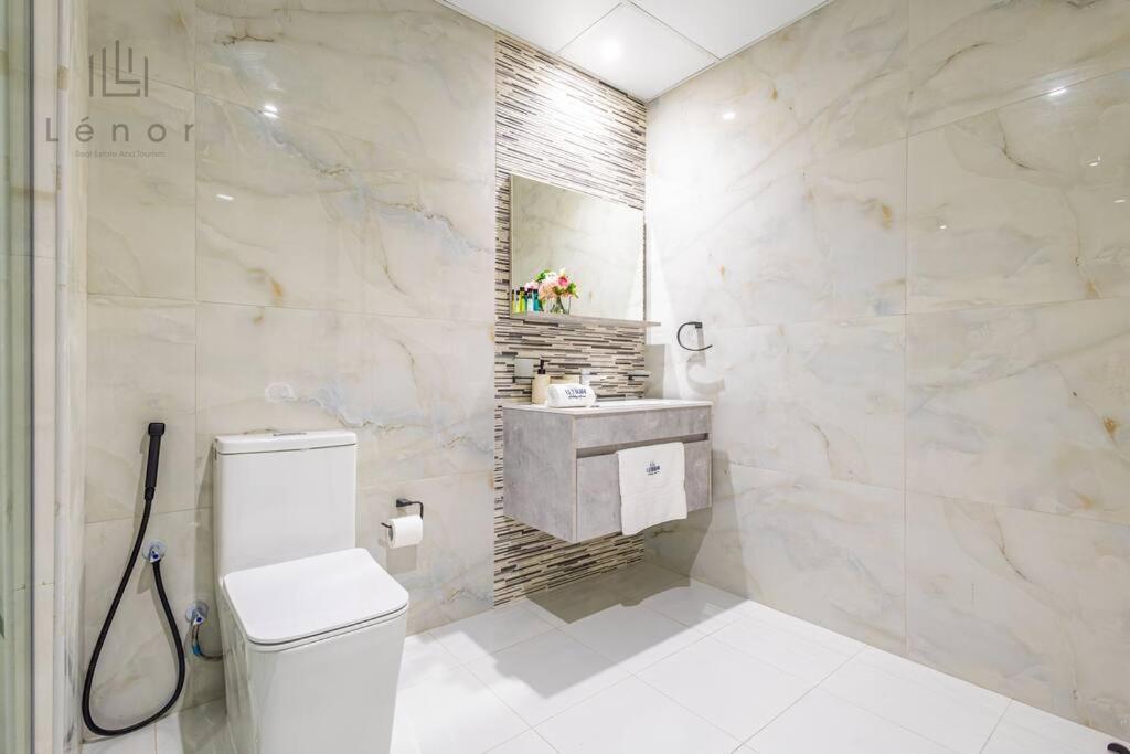 Apartment Luxe 2 Bedroom With Private Office Dubai