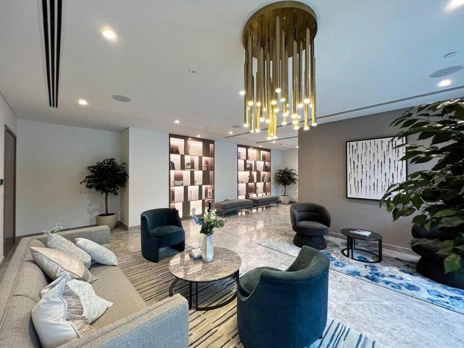 2 Bedroom Luxury Full Burj Views Dubai