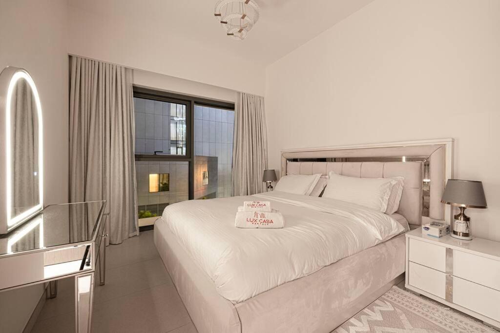 Apartment 2 Bedroom Luxury Full Burj Views *