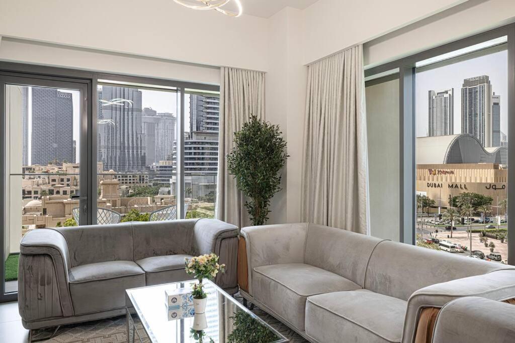 2 Bedroom Luxury Full Burj Views