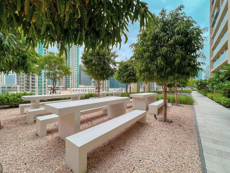2 Bedroom Luxury Full Burj Views Apartment