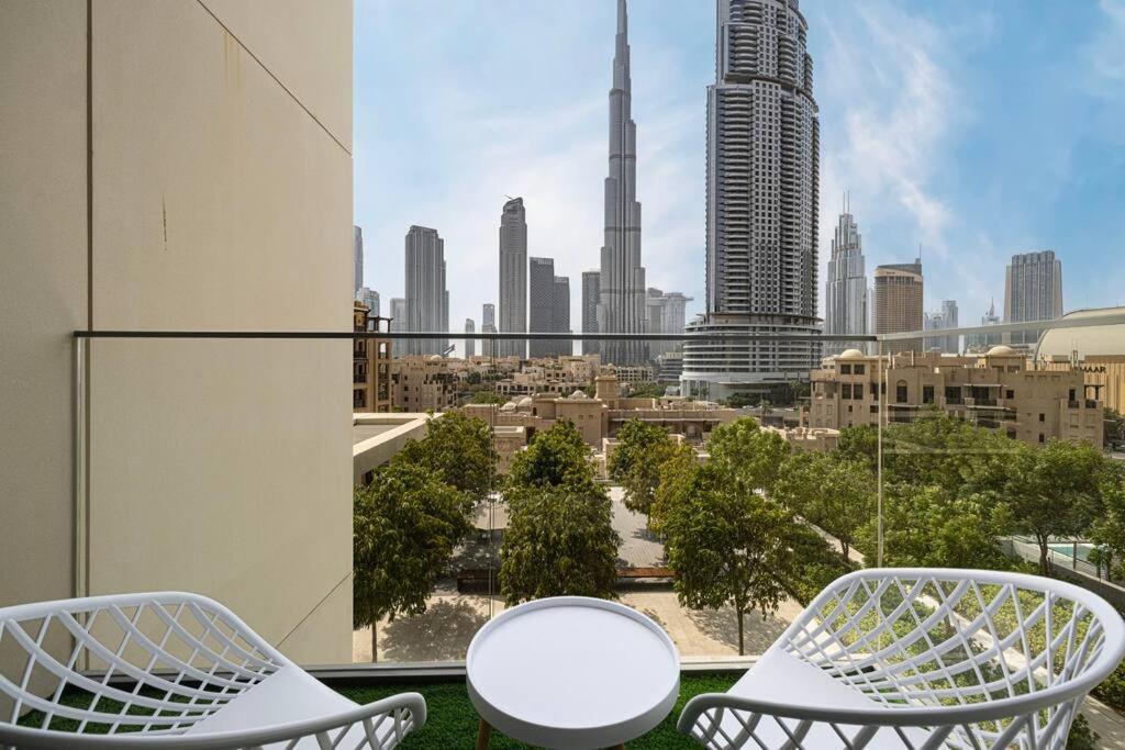 2 Bedroom Luxury Full Burj Views Apartment *