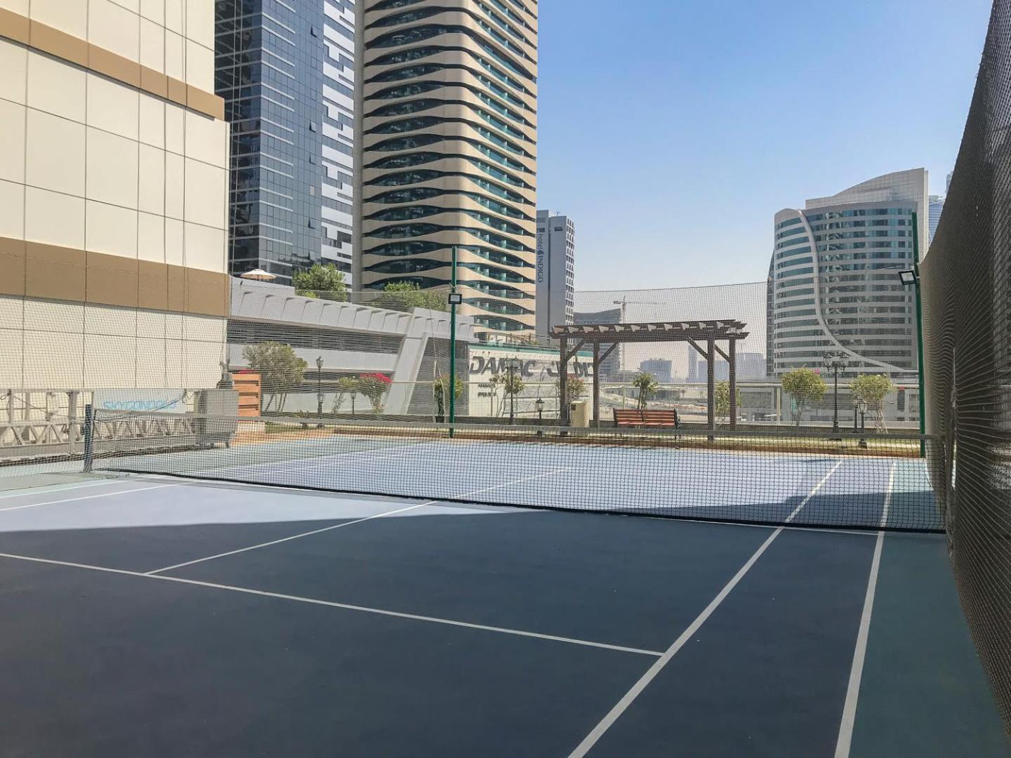Frank Porter - Mon Reve Apartment Dubai