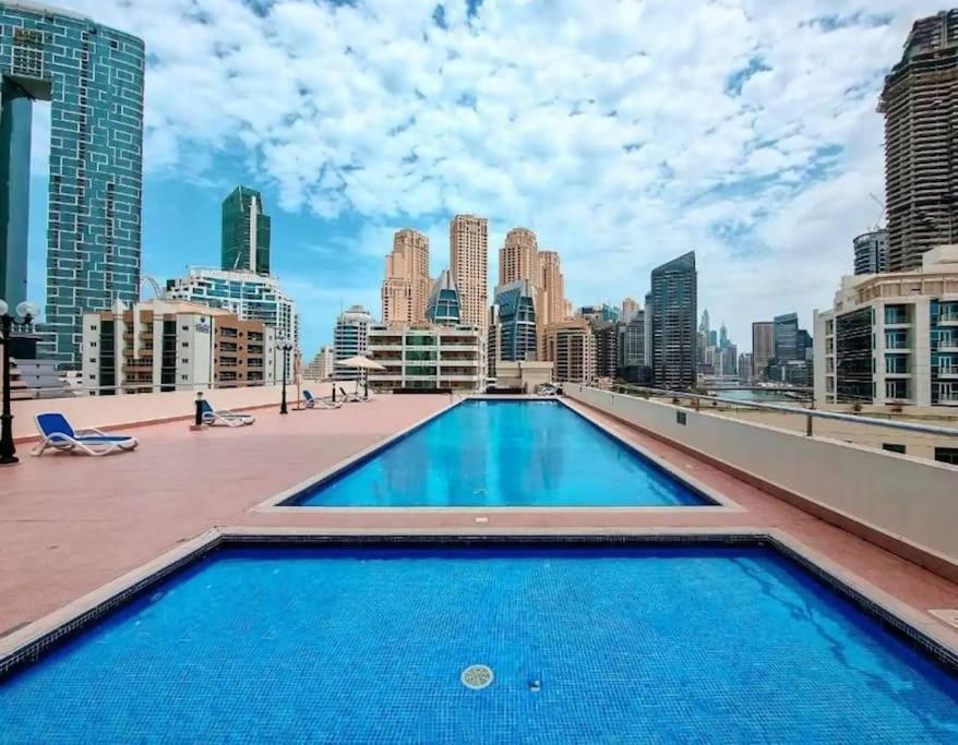 Marina View High Floor Huge In Marina Apartment