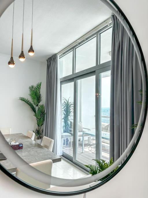 Marina View High Floor Huge In Marina Apartment
