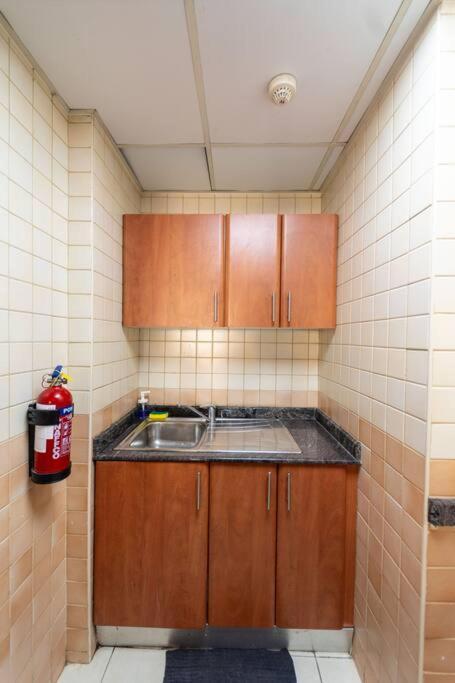 Apartment Tuscan Style Marina Luxe 1 Bedroom Sleeps 5, Near Dubai