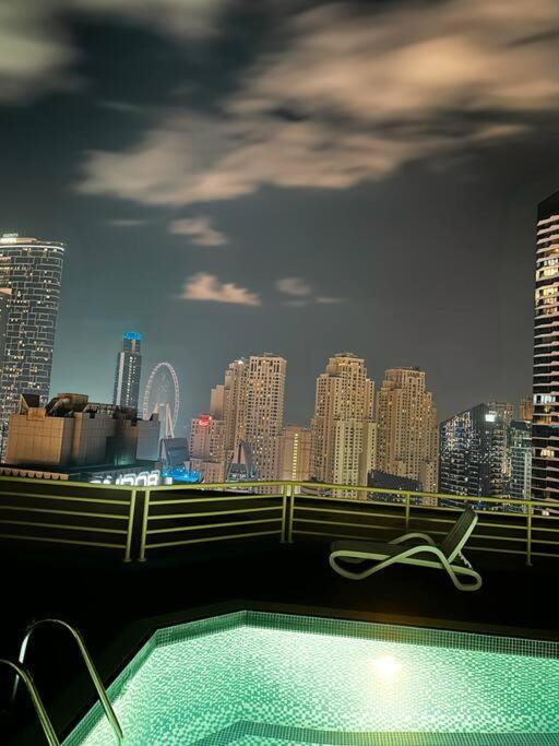 Tuscan Style Marina Luxe 1 Bedroom Sleeps 5, Near Apartment Dubai