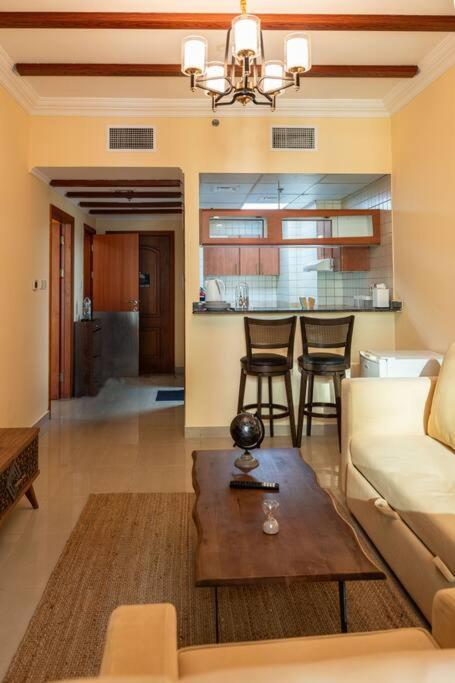 Apartment Tuscan Style Marina Luxe 1 Bedroom Sleeps 5, Near