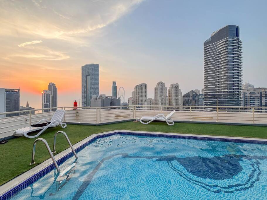 Tuscan Style Marina Luxe 1 Bedroom Sleeps 5, Near * Dubai