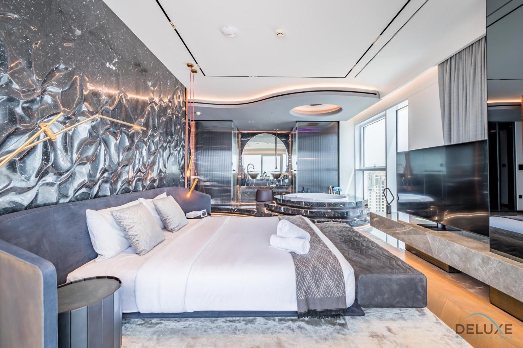 Picturesque 3br With Assistant In The One Jbr By Deluxe Homes *
