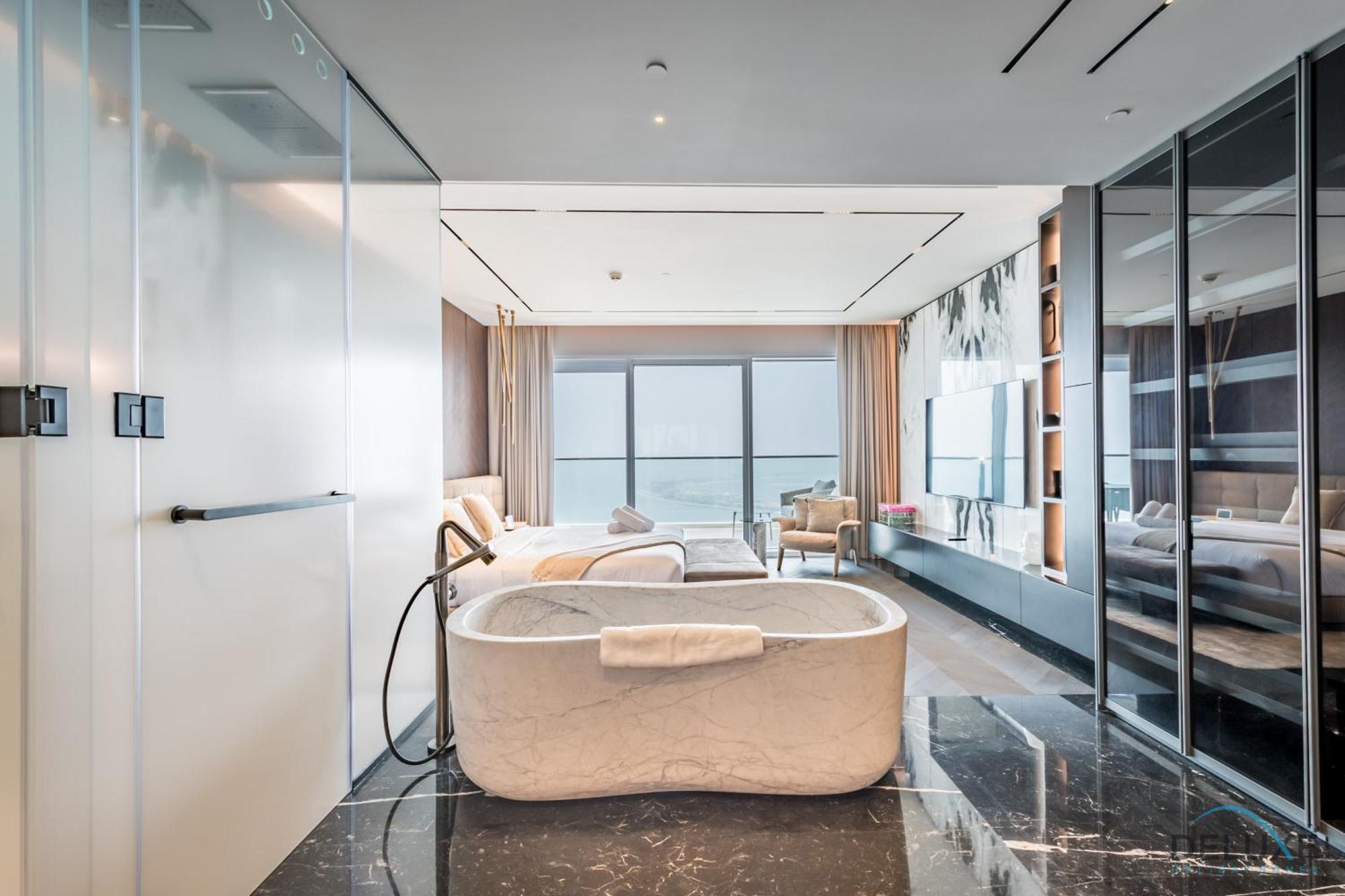 Apartment Picturesque 3br With Assistant In The One Jbr By Deluxe Homes