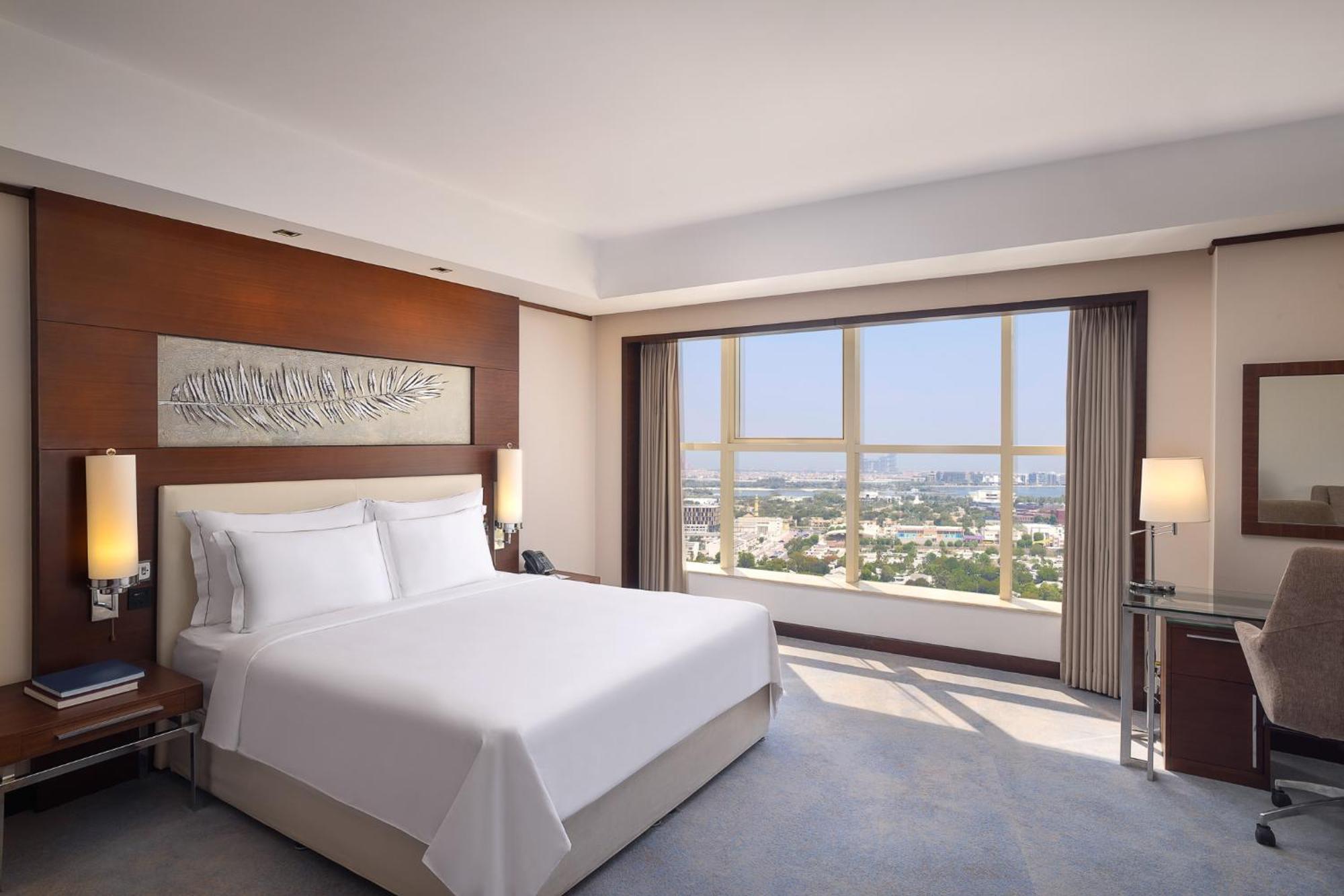 Hotel Grand Millennium 5*