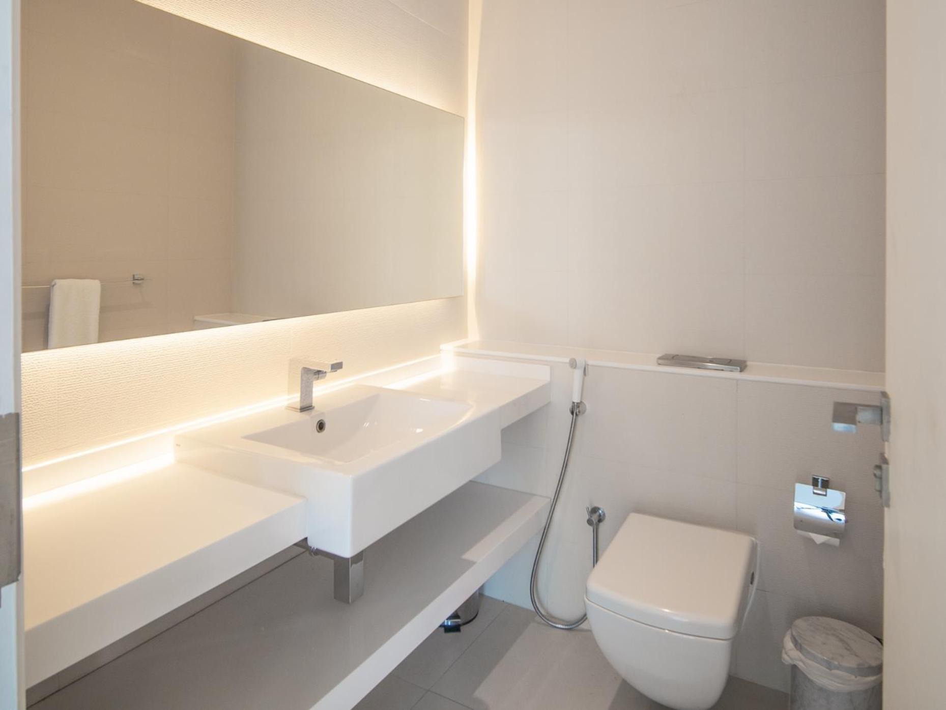 West Avenue 1br Luxury Apartment, Marina Apartment *