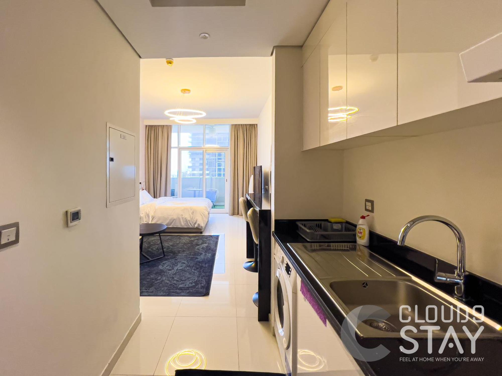 Apartment Cloud 9 - Damac Ghalia Tower