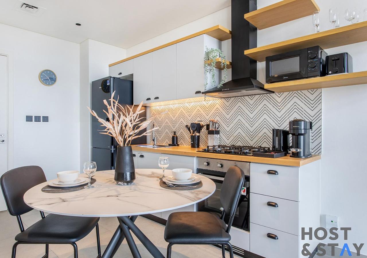 Stunning 1br In Hills Apartment *