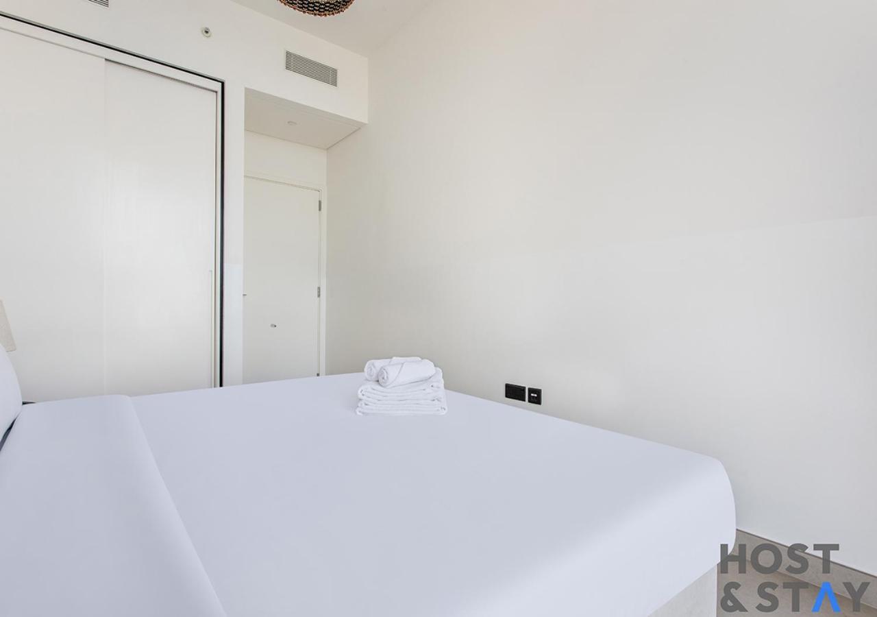 Modern 2br Gem In Hills Apartment Dubai
