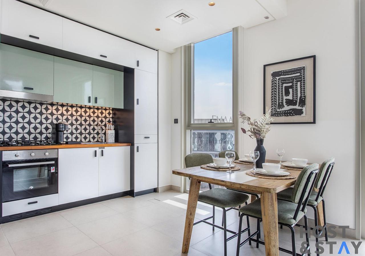 Apartment Modern 2br Gem In Hills Dubai