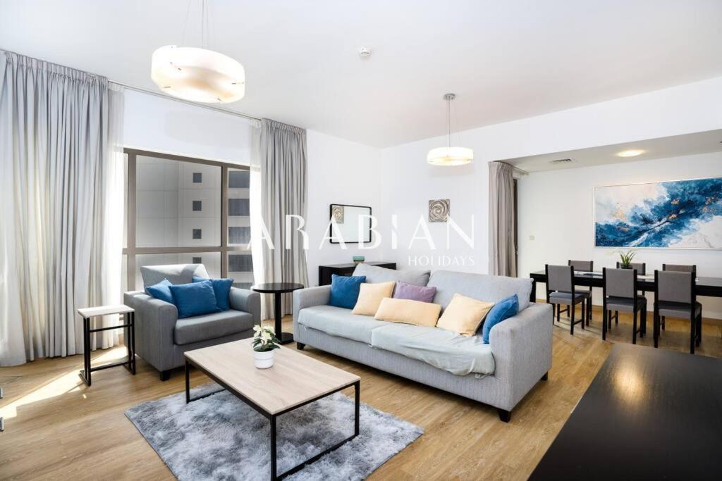 Beautiful 2br In Prime Jbr Location At Shams 1 Apartment Dubai