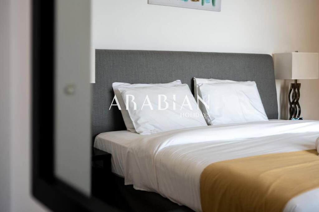 Beautiful 2br In Prime Jbr Location At Shams 1
