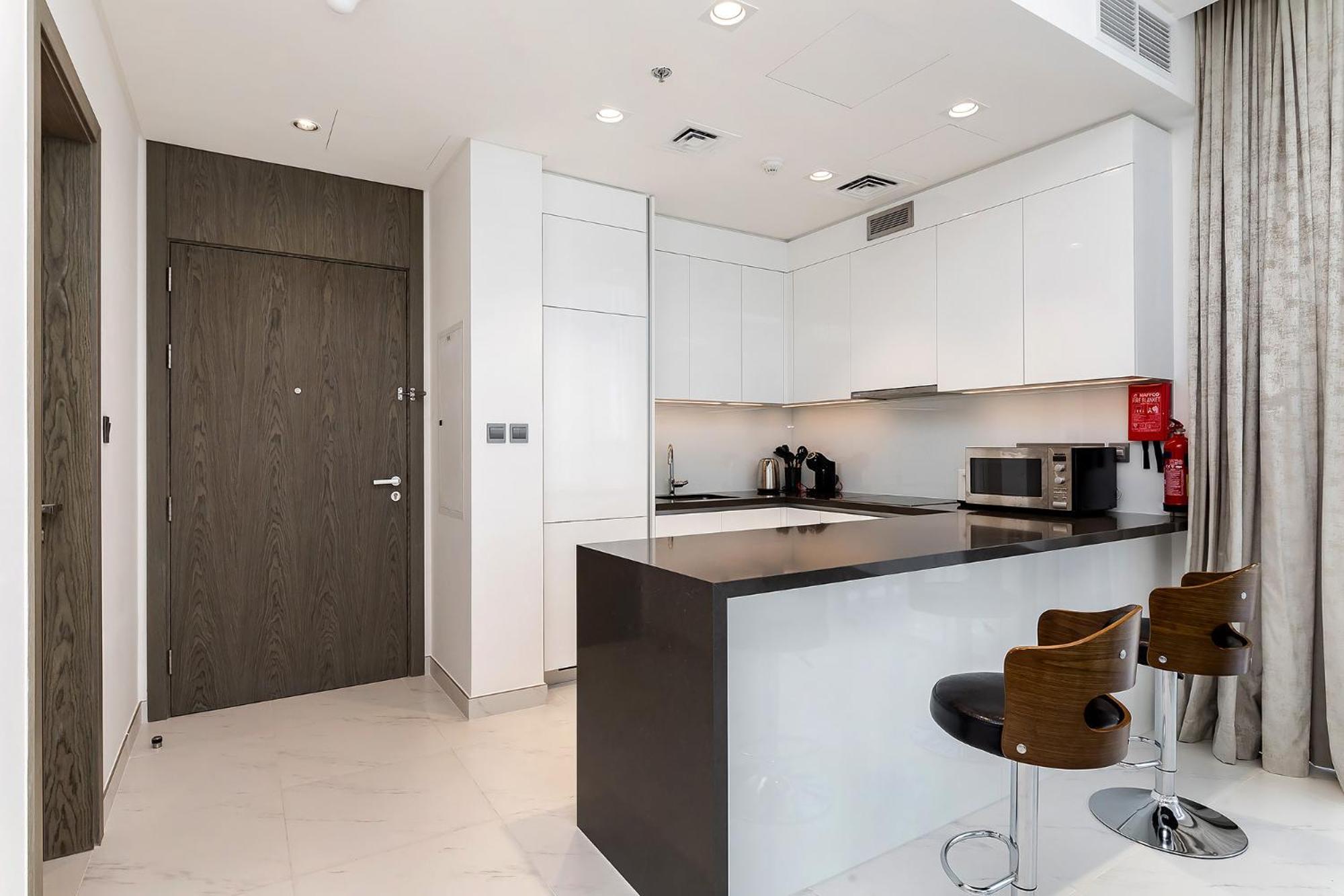 Spacious 1 Bedroom Lagoon