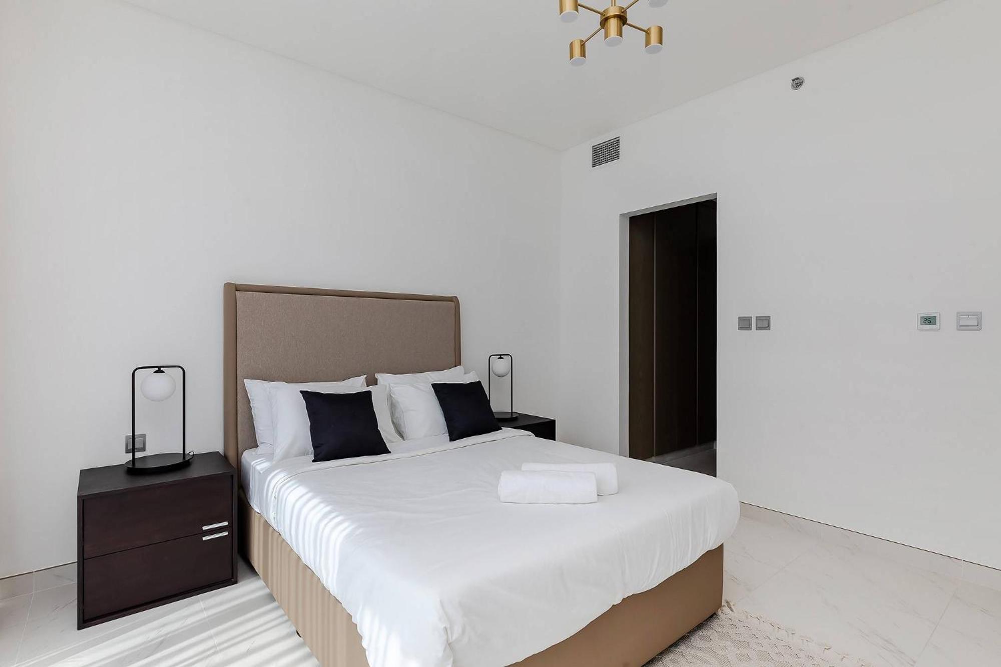 Apartment Spacious 1 Bedroom Lagoon Dubai