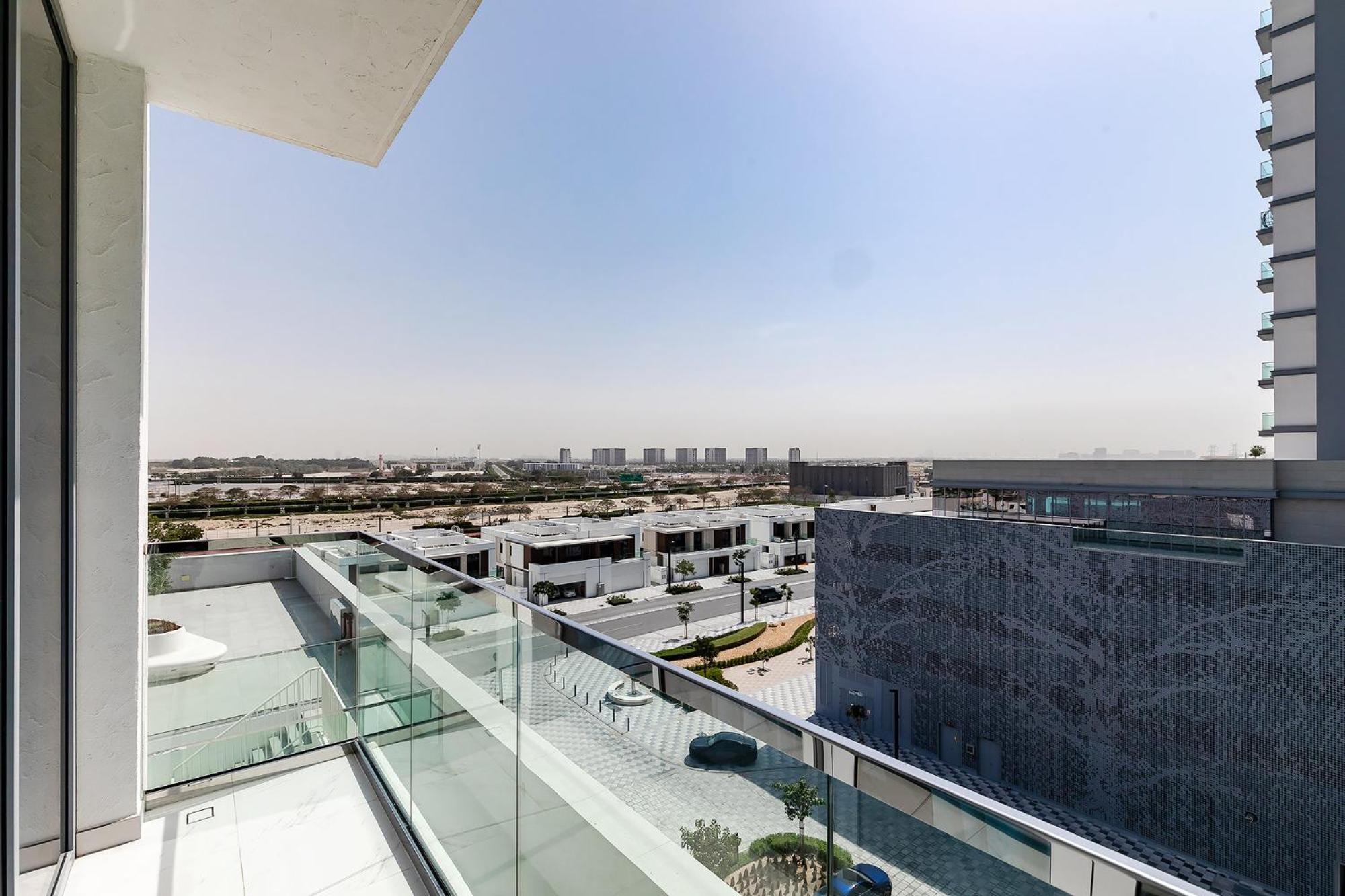 Spacious 1 Bedroom Lagoon Apartment *