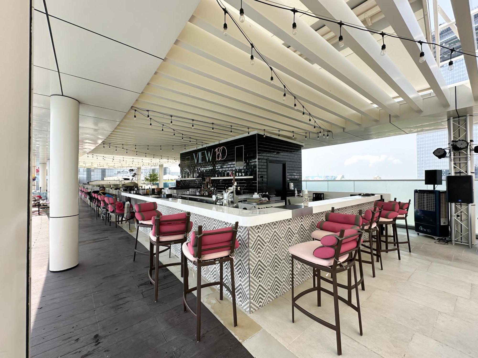 Trophy - Palm Jumeirah With Access *