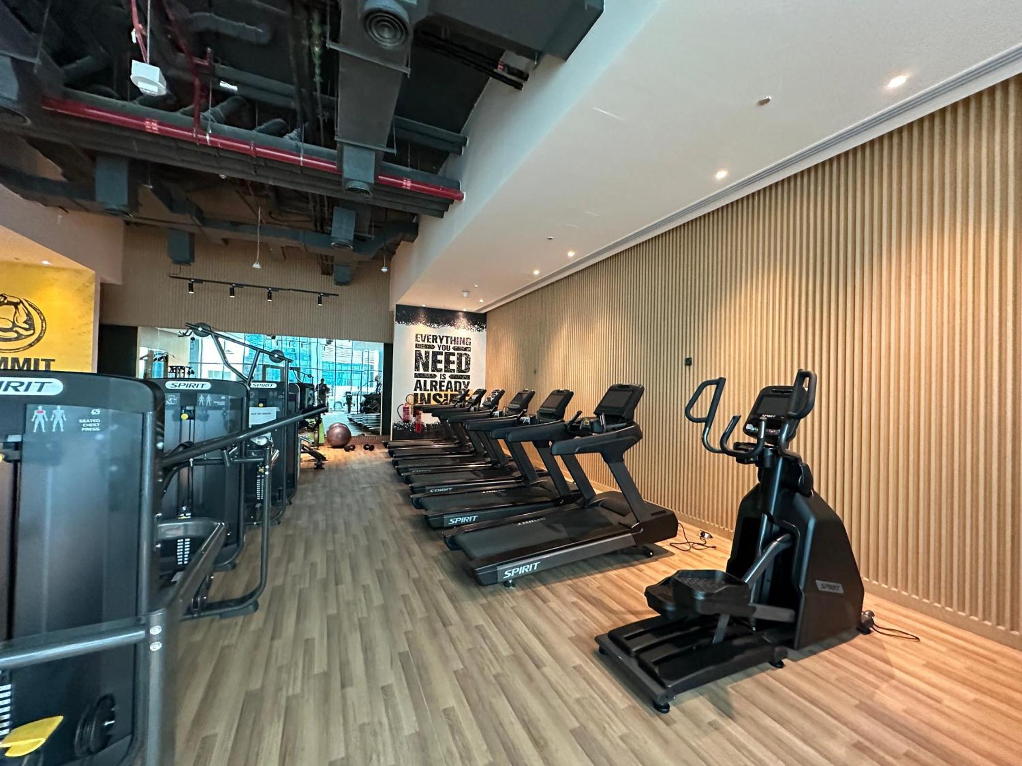 Trophy - Palm Jumeirah With Access Dubai