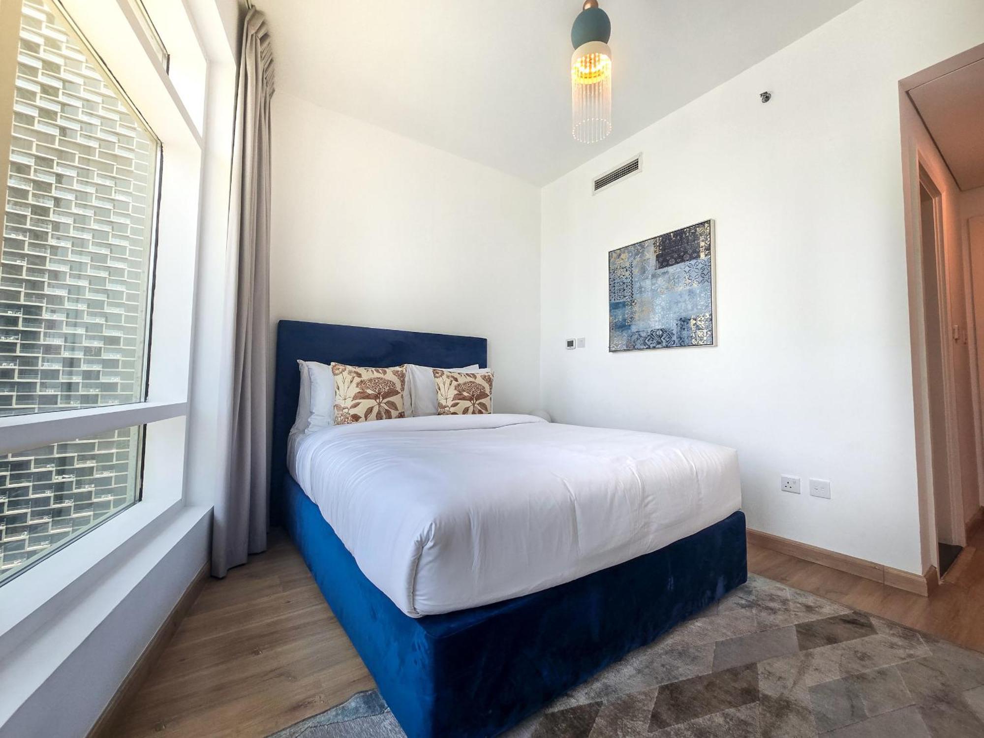 Easygo - Comfy 2bdr In Loft Tower Downtown * Dubai