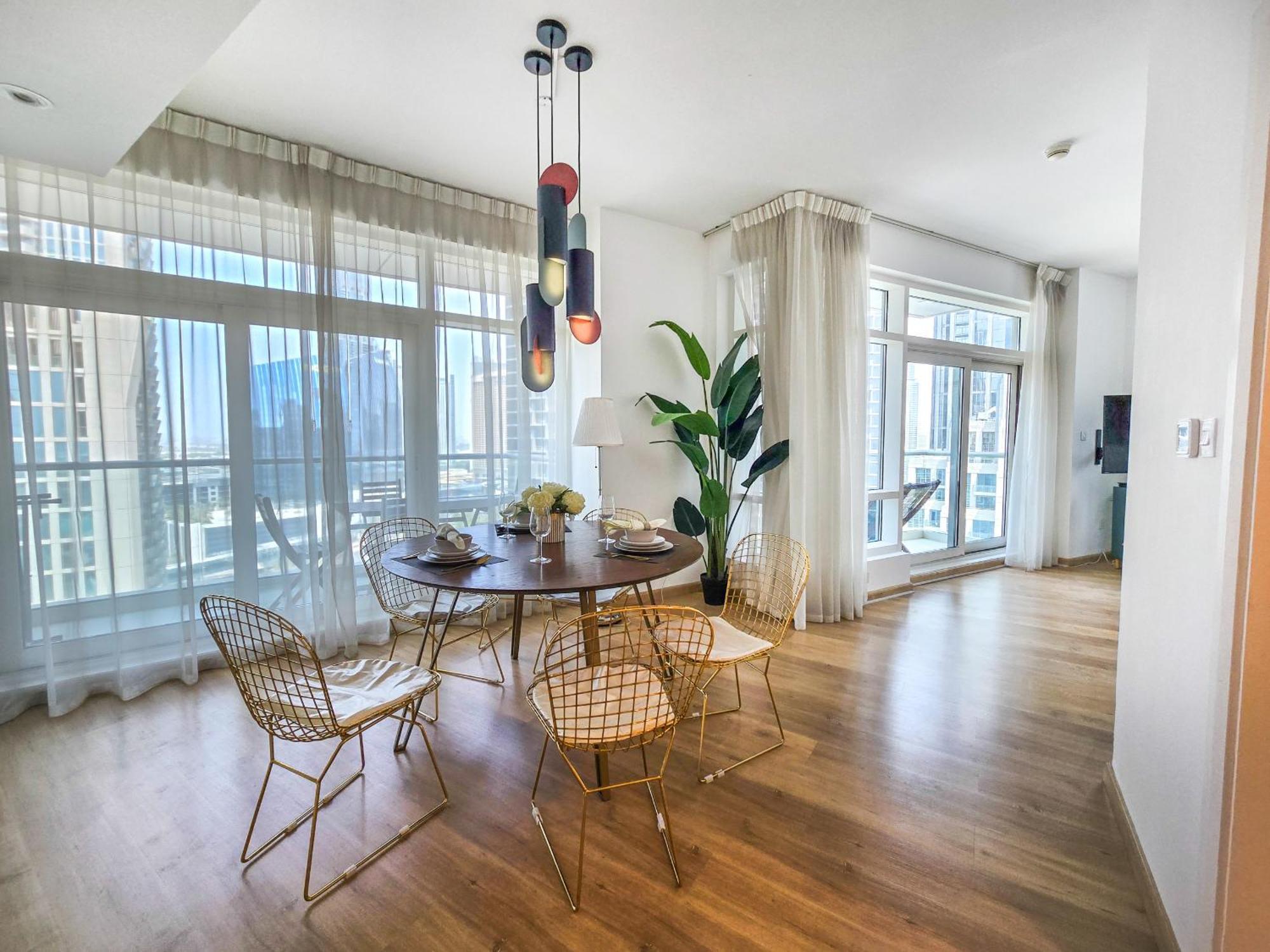Easygo - Comfy 2bdr In Loft Tower Downtown Apartment Dubai