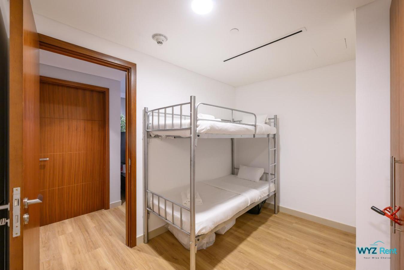 Spectacular 3 & Half Br In Downtown ,burj Khalifa View * Dubai